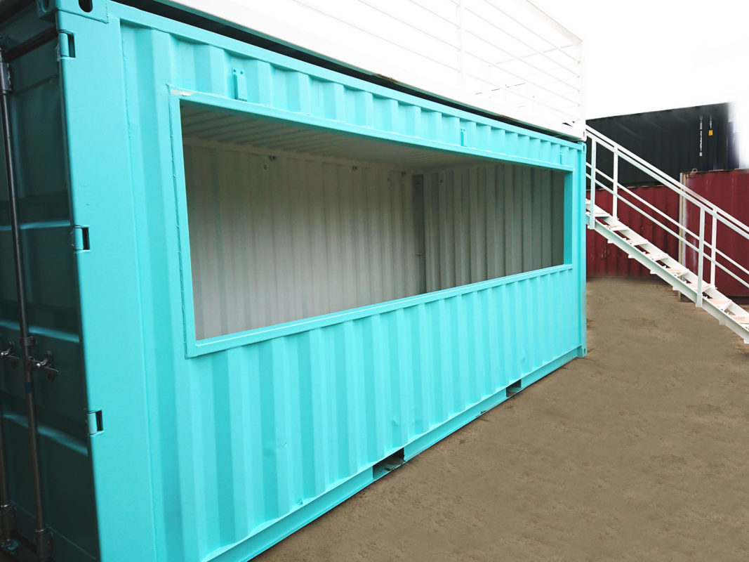 Pop up Container Bar with Staircase and Platform